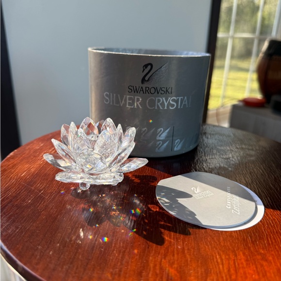 Swarovski small crystal lotus flower water lily candle holder (7600 124 000)